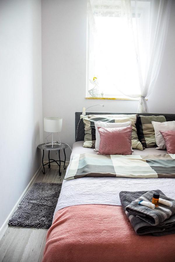 Operowa Marilyn Monroe Apartamento Lublin Exterior foto